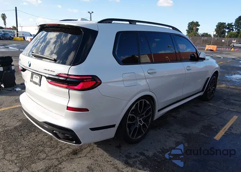 2024 BMW X7 xDrive40I z USA, uszkodzony, nr VIN 5UX23EM04R9S46158